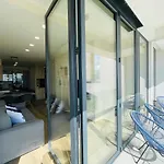 Panorama Deluxe - Pool & Free Parking דירה Alsóörs