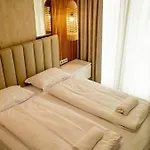 Panorama Deluxe - Pool & Free Parking דירה Alsóörs