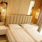 דירה Panorama Deluxe - Pool & Free Parking *