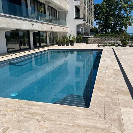 アパート Panorama Deluxe - Pool & Free Parking Alsóörs