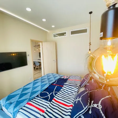Apartman Panorama Deluxe - Pool & Free Parking