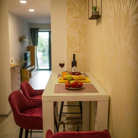 Panorama Deluxe - Pool & Free Parking Apartment Alsoors