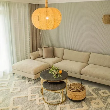 Apartman Panorama Deluxe - Pool & Free Parking