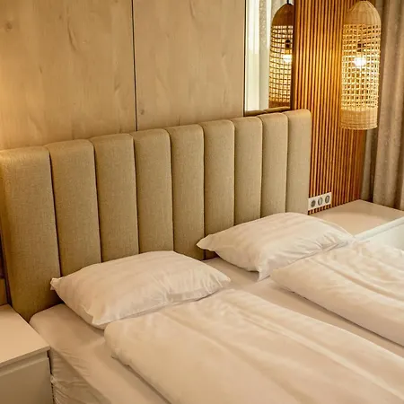 Panorama Deluxe - Pool & Free Parking Lejlighed Alsóörs