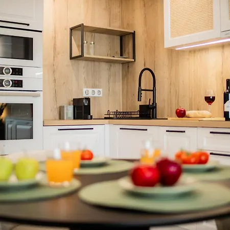 Panorama Deluxe - Pool & Free Parking