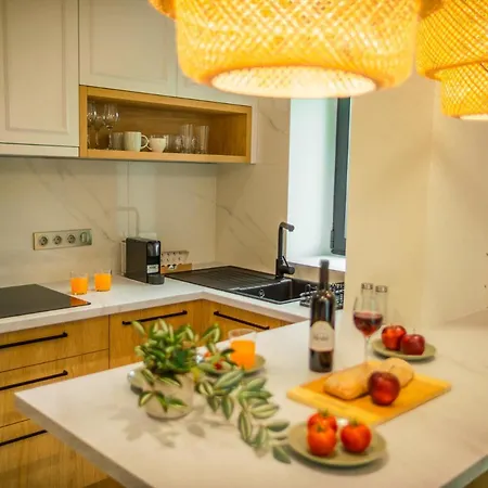 Apartman Panorama Deluxe - Pool & Free Parking Alsóörs