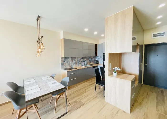 Panorama Deluxe - Pool & Free Parking Lejlighed