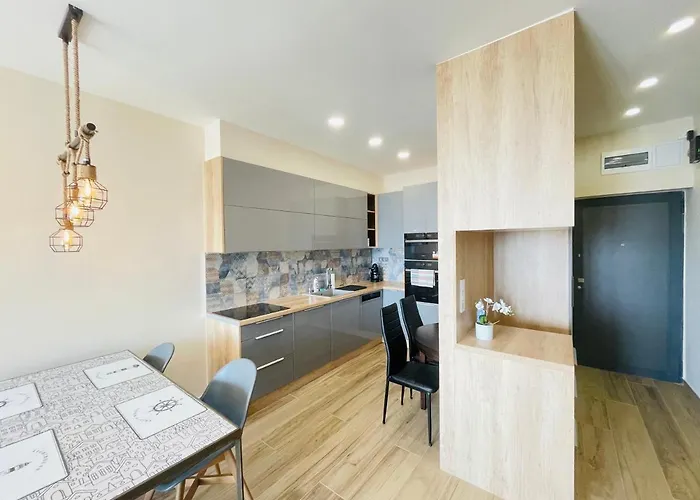 Lejlighed Panorama Deluxe - Pool & Free Parking *