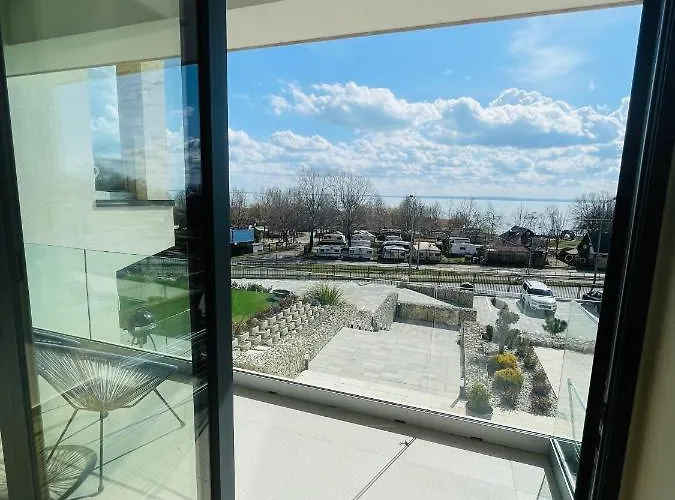 Panorama Deluxe - Pool & Free Parking * Alsóörs