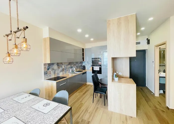 Lejlighed Panorama Deluxe - Pool & Free Parking *