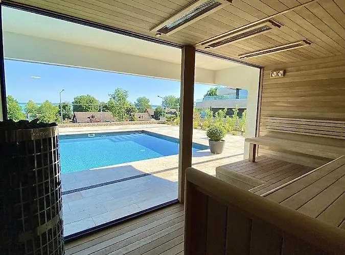 Panorama Deluxe - Pool & Free Parking Lejlighed *