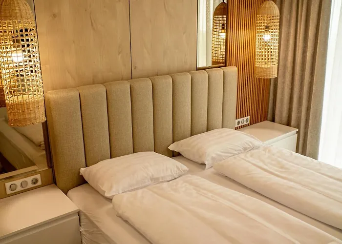 Panorama Deluxe - Pool & Free Parking Lejlighed Alsóörs