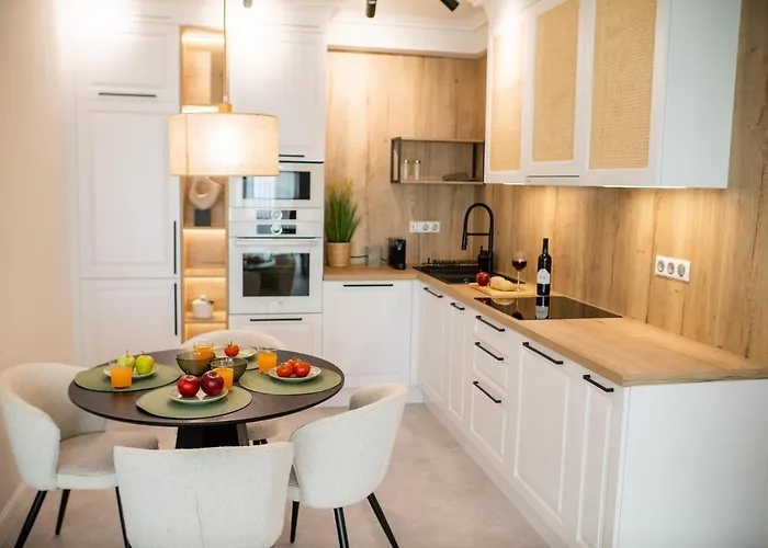 Panorama Deluxe - Pool & Free Parking Alsóörs