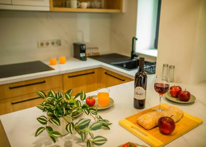 Panorama Deluxe - Pool & Free Parking Alsóörs